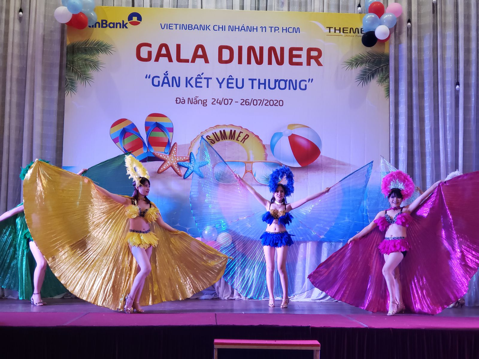 gala dinner - Theme Travel